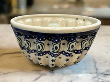 Load image into Gallery viewer, Baker, Pre-owned Bundt Pan - Night Sky