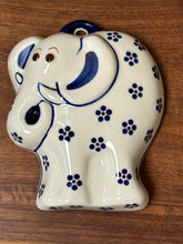 Load image into Gallery viewer, Cake Mold**, Pre-owned - Elephant