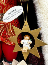 Load image into Gallery viewer, Nutcracker, Steinbach Santa Comes Around Part 1 - Limited Edition with Real Smoker Toy and Spinning Pyramid
