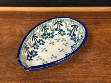 Load image into Gallery viewer, Spoon Rest - Blue Spring Daisy
