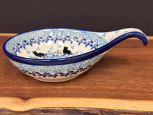 Load image into Gallery viewer, Ladle Rest 4.5” - Sitting Pretty
