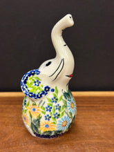 Load image into Gallery viewer, Elephant Ring Holder, Kalich - Blue &amp; Yellow Gerbers

