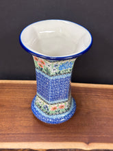 Load image into Gallery viewer, Vase, 9.5” Fluted - U5113 - U4
