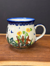 Load image into Gallery viewer, Mug, Bubble Kalich 8 oz - Black Cat &amp; Scarecrow
