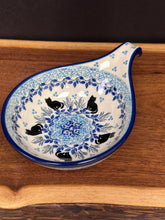 Load image into Gallery viewer, Ladle Rest 4.5” - Sitting Pretty
