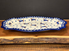 Load image into Gallery viewer, Platter, Cezar Medium Kalich - Dachsunds in Sweaters

