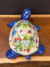 Load image into Gallery viewer, Turtle Figurine, Kalich - Speedy
