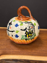 Load image into Gallery viewer, Pumpkin, Kalich - Haunted House
