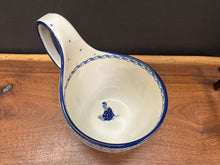 Load image into Gallery viewer, Bowl, Loop Handle Soup - Henny Penny
