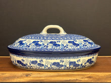 Load image into Gallery viewer, Baker, Oval 12" Covered, 2Qt. - Evening Poppy

