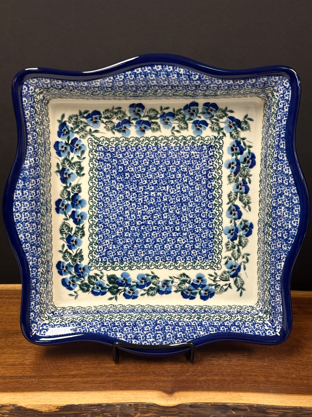 Baker, Square Fancy Baker - Winter Viola
