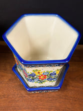 Load image into Gallery viewer, Plant Pot, Small Kalich - Sunny Bouquet
