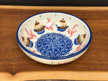 Load image into Gallery viewer, Bowl, 5" - Cupcakes

