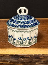 Load image into Gallery viewer, Ring, Trinket Box - Blue Spring Daisy
