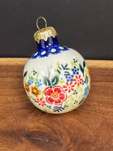 Load image into Gallery viewer, Ornament, Vena 3.5" Round - Holiday Flowers
