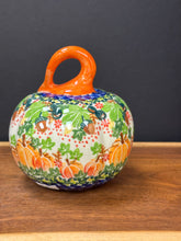 Load image into Gallery viewer, Pumpkin, Kalich - Hedgehog in the Pumpkin Patch
