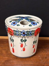 Load image into Gallery viewer, Toothbrush/Cosmetic Brush Holder, Andy - Red Vines
