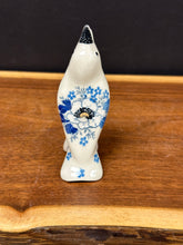 Load image into Gallery viewer, Pie Bird - White Poppy 4”
