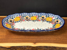 Load image into Gallery viewer, Platter, Oval Scalloped Edge - U4741 - U3
