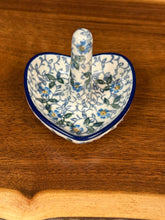 Load image into Gallery viewer, Ring Holder - Forget Me Knots
