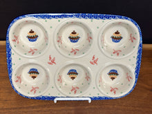 Load image into Gallery viewer, Muffin Pan - Cupcake
