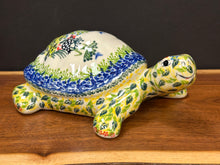 Load image into Gallery viewer, Turtle Figurine, Kalich - Cackles
