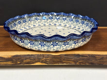 Load image into Gallery viewer, Pie Plate, Fluted 10&quot; - Silver Lace
