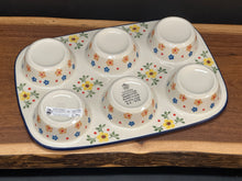 Load image into Gallery viewer, Muffin Pan - Buttercup

