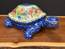Load image into Gallery viewer, Turtle Figurine w/Removable Lid, Kalich - Shelly
