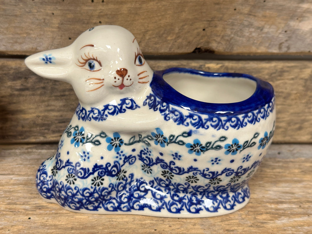 Bunny Rabbit with Egg Bowl, Vena