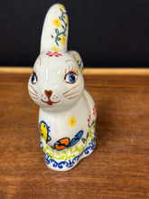 Load image into Gallery viewer, Bunny Rabbit Figurine - VC134
