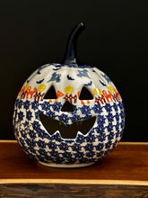 Load image into Gallery viewer, Pumpkin, Medium
