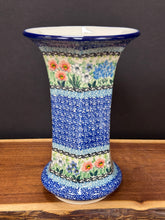 Load image into Gallery viewer, Vase, 9.5” Fluted - U5113 - U4
