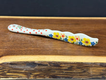 Load image into Gallery viewer, Knife, Spreader 7.25&quot; - Buttercup
