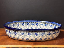 Load image into Gallery viewer, Baker, Oval 10.5&quot; - 1.5Qt. - Silver Lace
