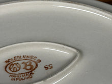 Load image into Gallery viewer, Chicken Roaster, Pre-owned - Cracked Plate
