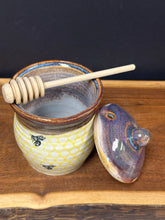 Load image into Gallery viewer, Honey Jar w/Lid and Honey Stir Stick - 18 oz. Hive Five by Matthew’s Pottery
