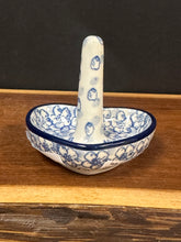 Load image into Gallery viewer, Ring Holder - Daisy Flurry
