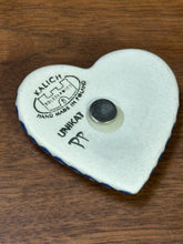 Load image into Gallery viewer, Magnet, Heart - Dachsund with Heart Buns
