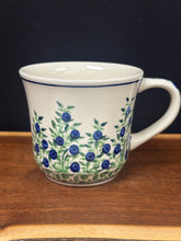 Load image into Gallery viewer, Mug, 16 oz - Berries on the Vine
