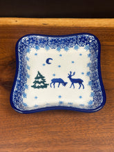 Load image into Gallery viewer, Fluted Dipping Dish - Winter Night
