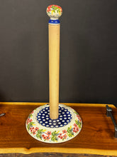 Load image into Gallery viewer, Paper Towel Holder - Playful Kittens
