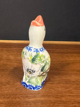 Load image into Gallery viewer, Pie Bird, Kalich - Blushing Blooms
