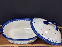 Load image into Gallery viewer, Baker, Covered Oval 3 Qt. Roaster - Winter Cabin
