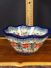 Load image into Gallery viewer, Bowl, Wavy Edge Viki - Red Wreath
