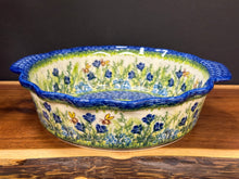 Load image into Gallery viewer, Baker, Round 8” Kalich - Honeybees
