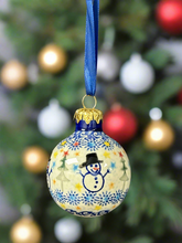 Load image into Gallery viewer, Ornament, Vena 3.5" Round - Falling Snow
