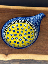 Load image into Gallery viewer, Ladle Rest 4.5” - Sunburst

