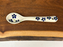 Load image into Gallery viewer, Spoon - Lil Blossoms
