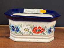 Load image into Gallery viewer, Cake Box, Medium - Freedom Flowers - Lid Missing
